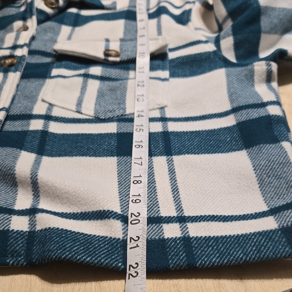 C25 Love Tree Shacket Shirt Flannel Sz Md Oversized Button Down Green Western - Picture 7 of 10